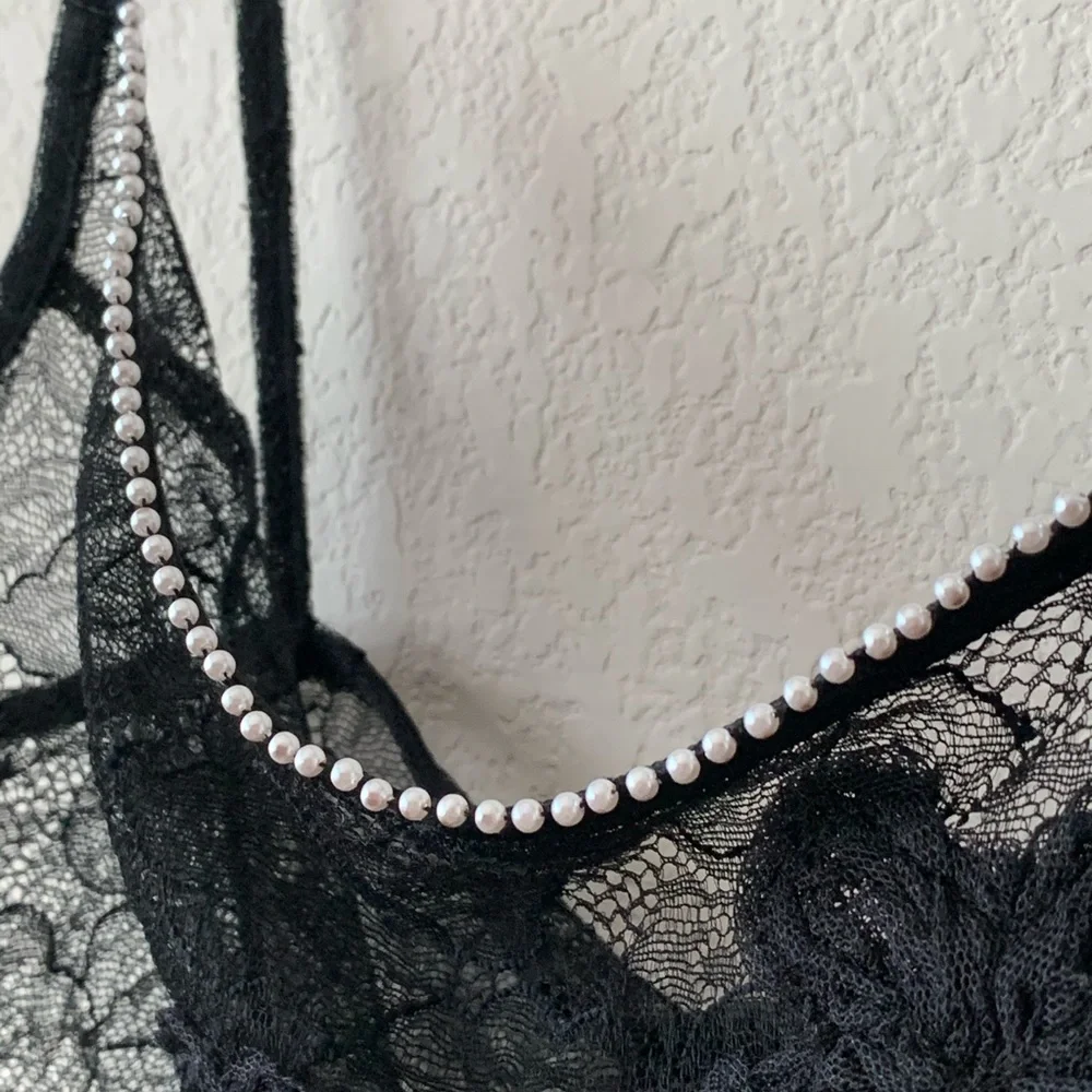 NEW Chanel lace pearl embroidered top
